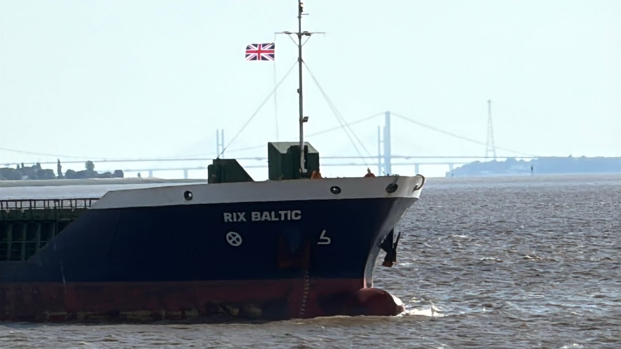 070725 Rix Baltic arrival at #sharpness #freighter #riversevern #AONB