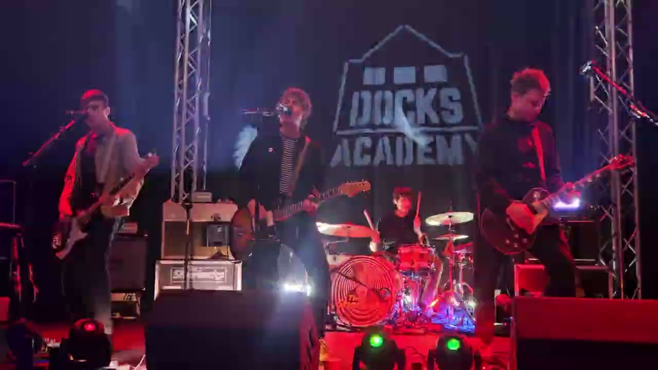 Thr Sherlocks In Your Hands Grimsby Docks Academy Wednesday 17th December