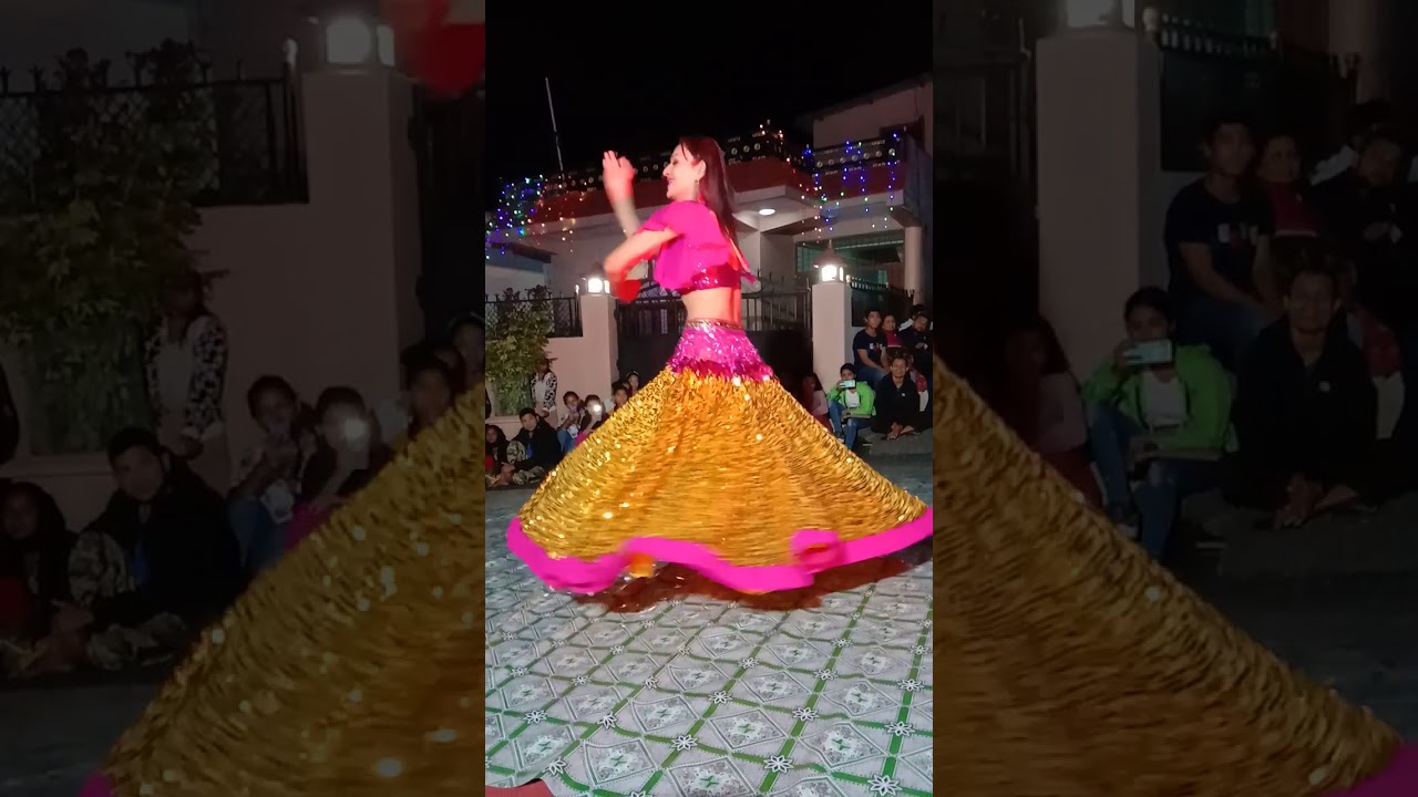 Pinjre me popat bole perfromed by binita shai(bhailo dance)