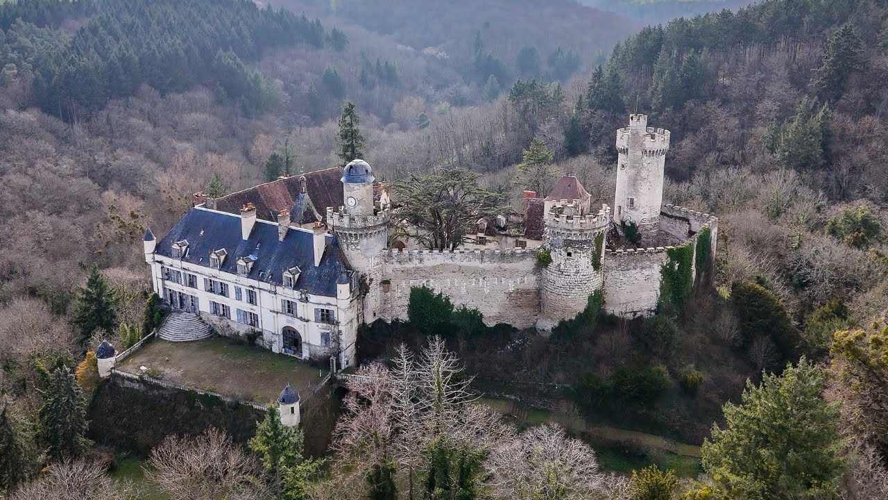 6 French Chateau Restoration Projects to Follow in 2025