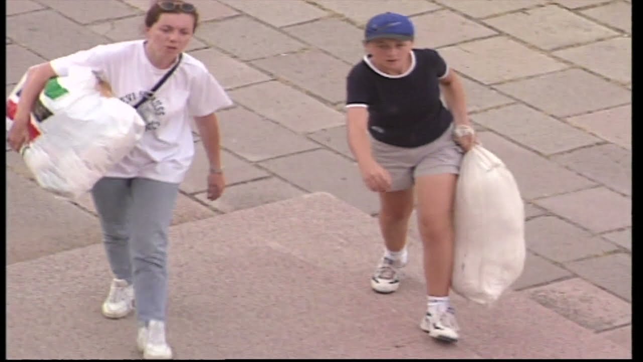 ODTÜ'lüler Marmara Depremi sonrası dayanışma için Adapazarı'na gidiyor (1999) - BELLEK 65