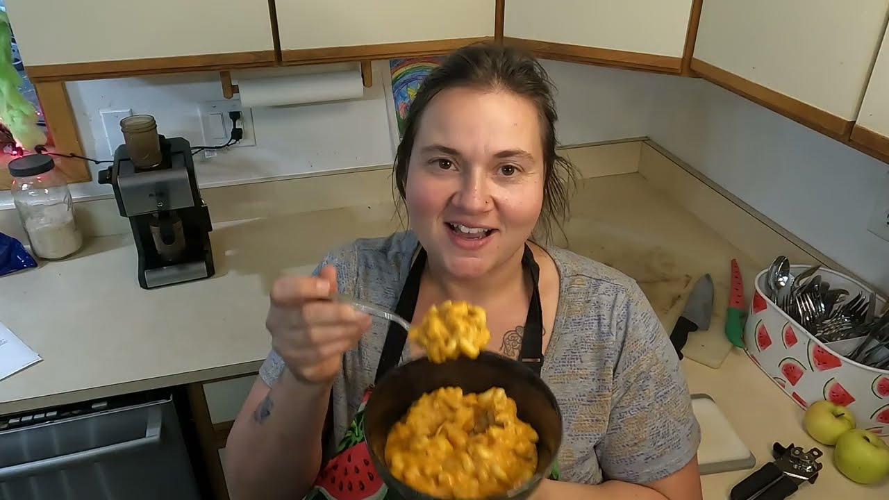 Pumpkin Mac and Cheese | A Great Pumpkin Recipe Exchange | @cozycottagehomestead