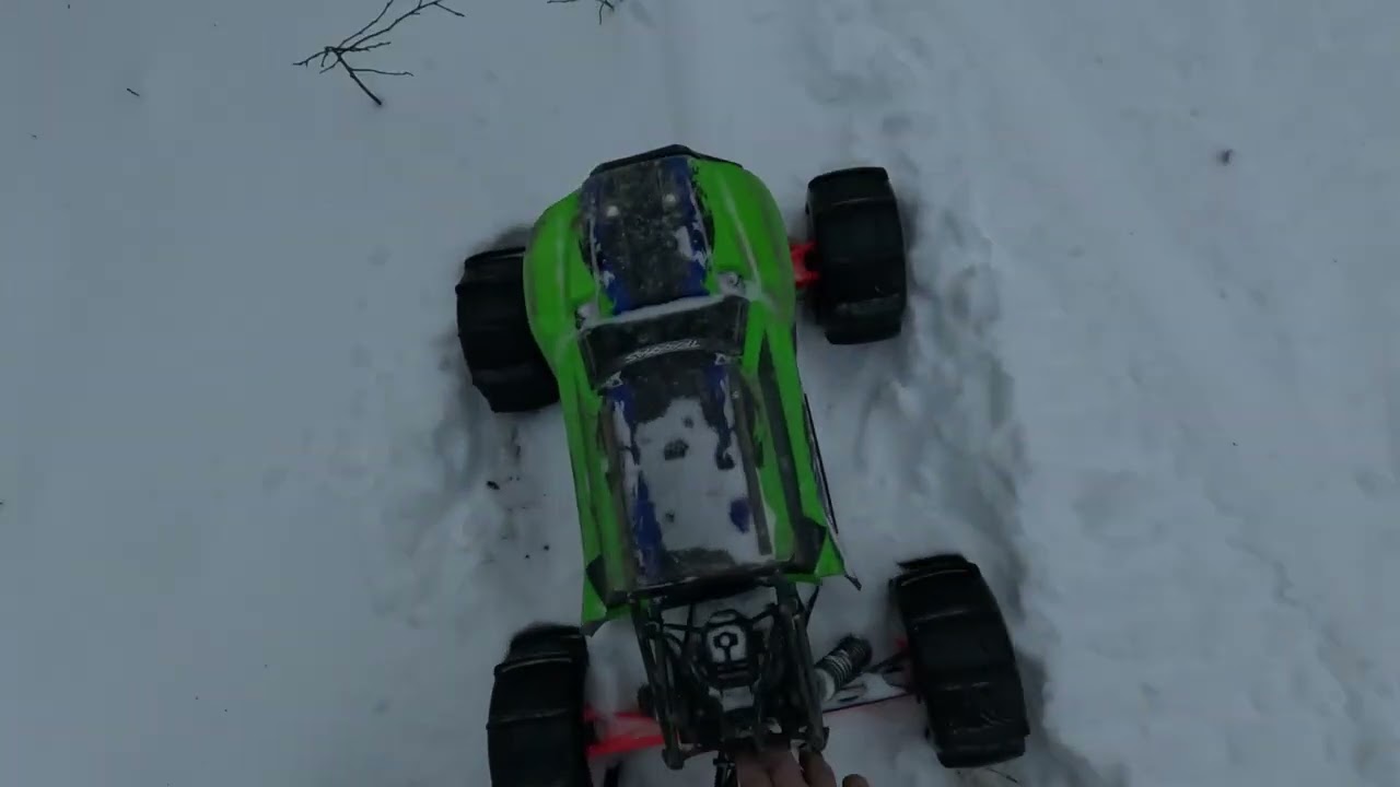 Xmaxx with paddle tires.