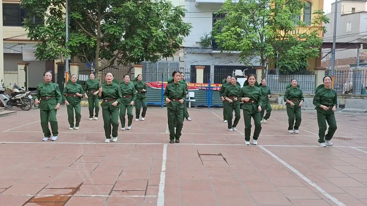 CLB Dân vũ đoàn kết cáo Đỉnh