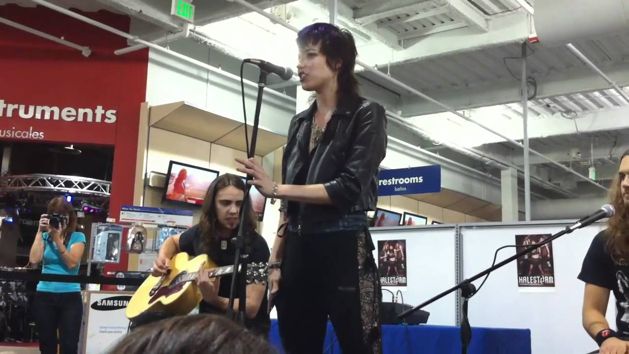Halestorm - Familiar Taste of Poison (Live) Best Buy Hunt Valley MD 08-30-10