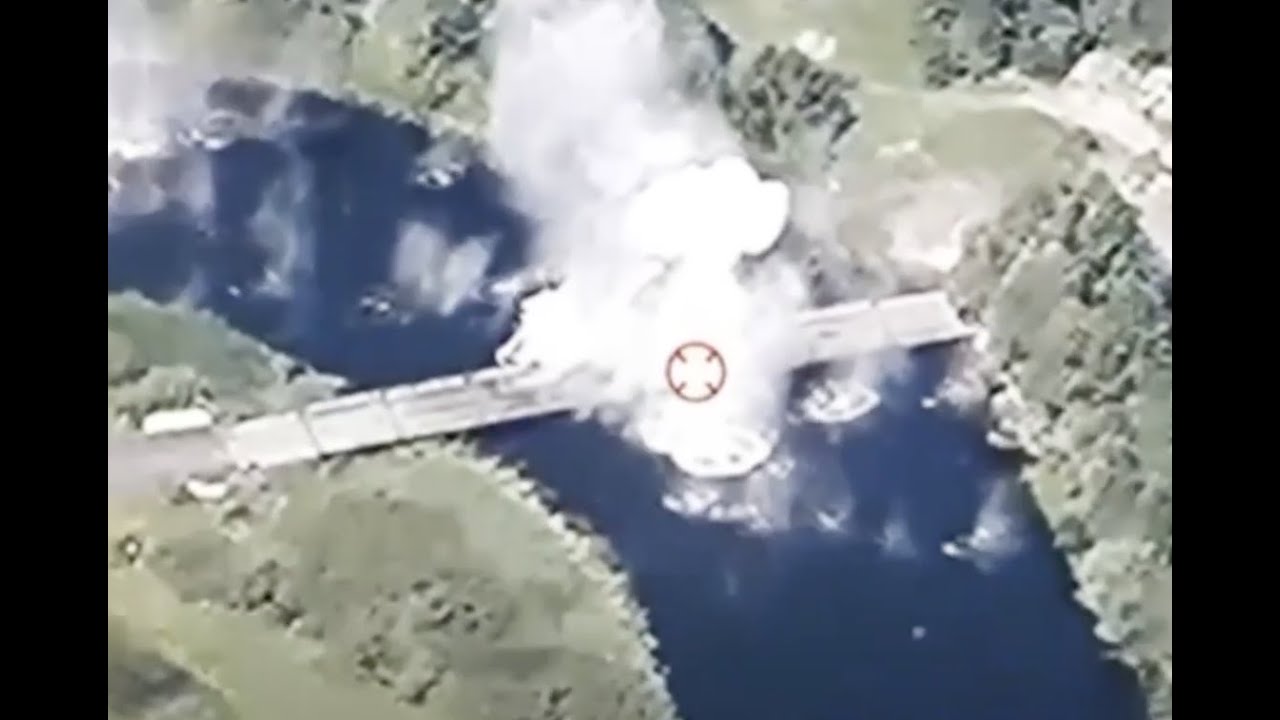 Ukrainian Strikes Destroy Russian Pontoon Bridges in Kursk Region