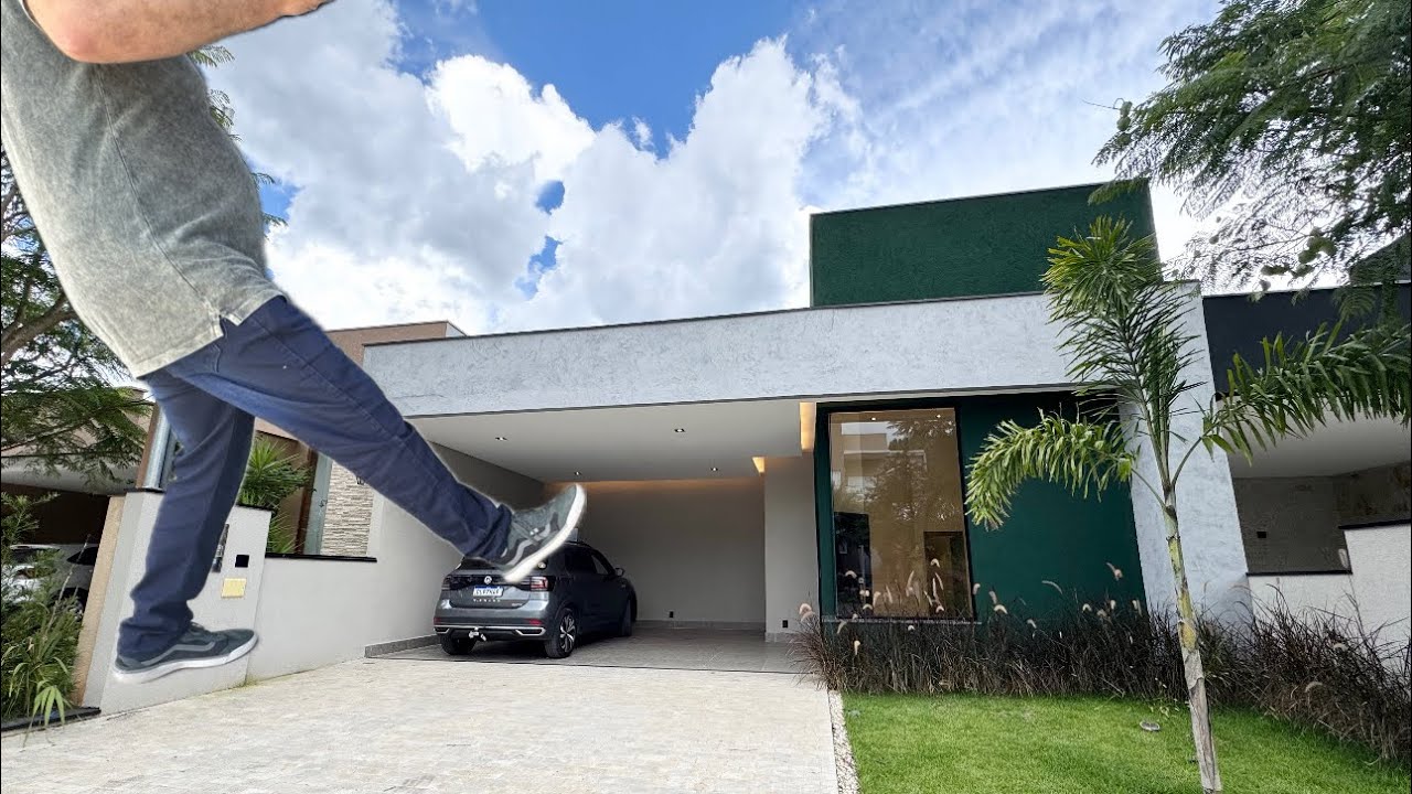 Casa em Condomínio - Lote 10x30 - 300m2 de terreno