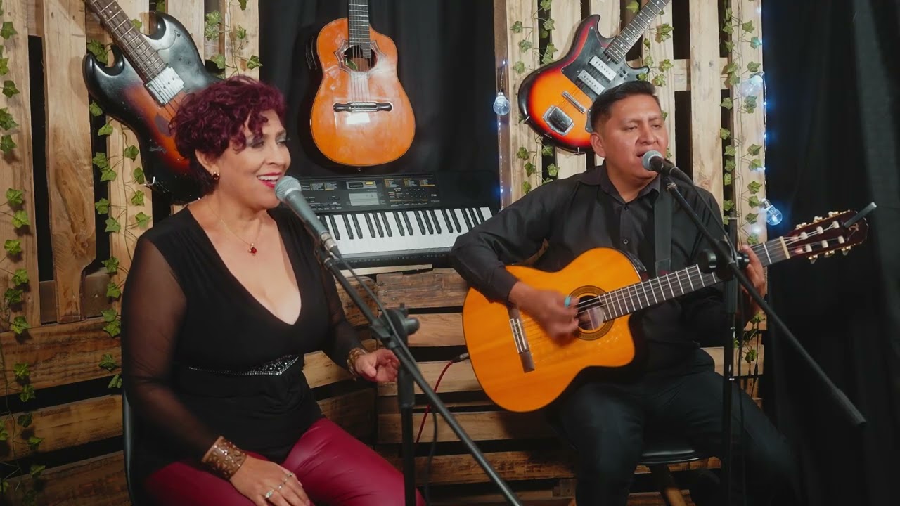Samy Michuy Compositora de música con IDENTIDAD Oriunda de la provincia de Bolívar