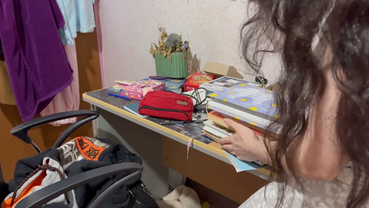 A Simple Reset Routine | Folding Clothes, Cleaning & Quiet Moments