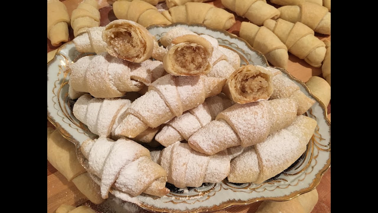 BAKI MÜTƏKKƏSİ. Yumşaq, ləzzətli, ağızda ovulan mütəkkə.