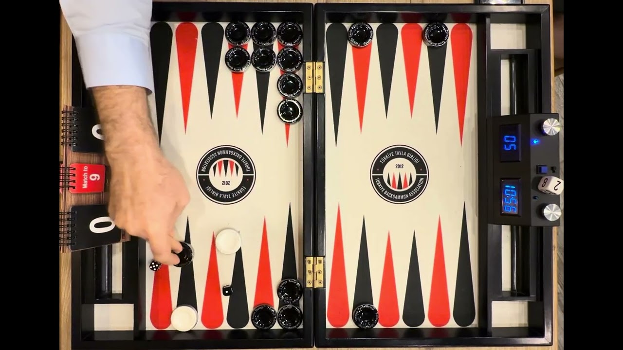 Ender Özatkan (black) Vs Furkan Büyükkiraz (white)