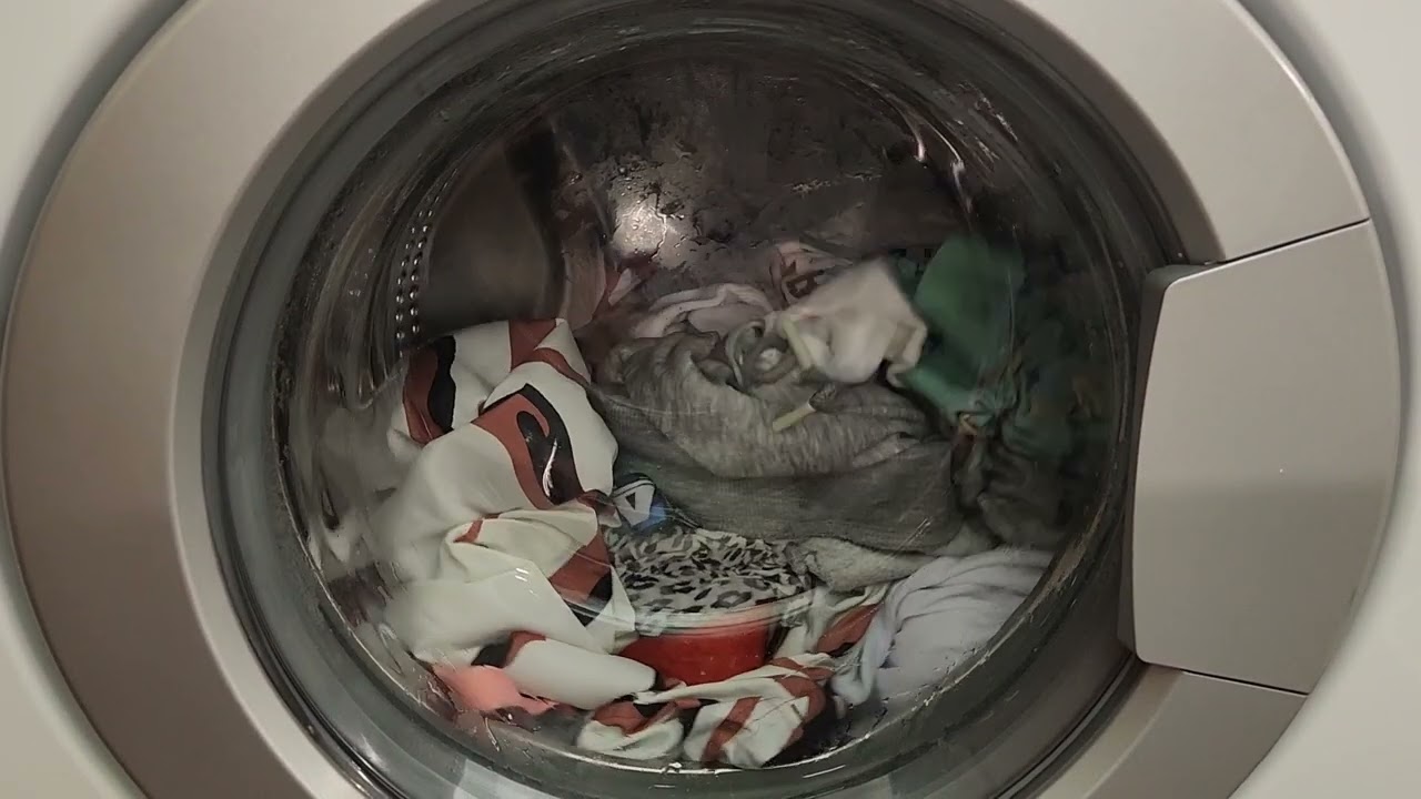 Lamona (Beko) Washing Machine - Laundry @ The AirBnB