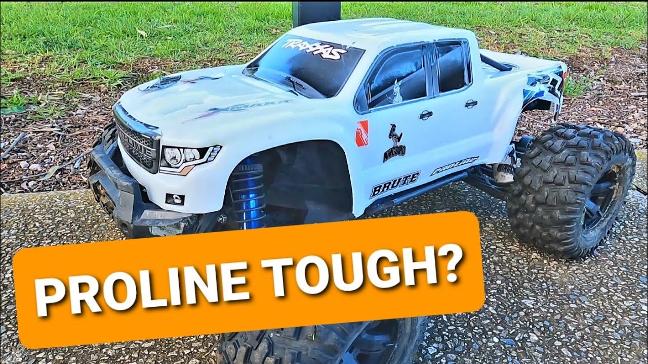Traxxas Xmaxx Proline Brute body vs Skatepark Bash!