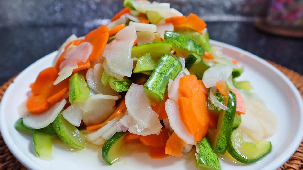 Can You Really Make Mouthwatering Pickled Vegetables for Bai Sach Chrouk at Home?