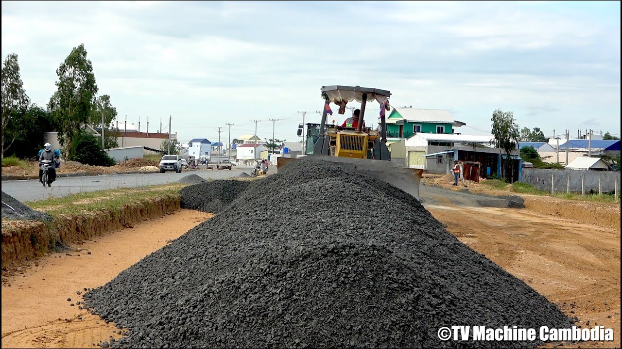 Techniques Dozer Spreading Gravel | Motoniveladora Grading Gravel | Roller Skills Compactor On Road