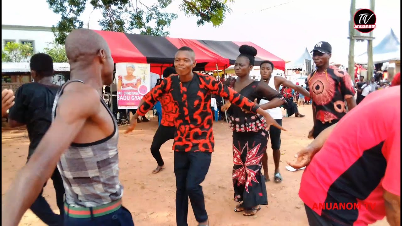 EAT B4 U DANCE TO DAGAATI TRADITIONAL SONG