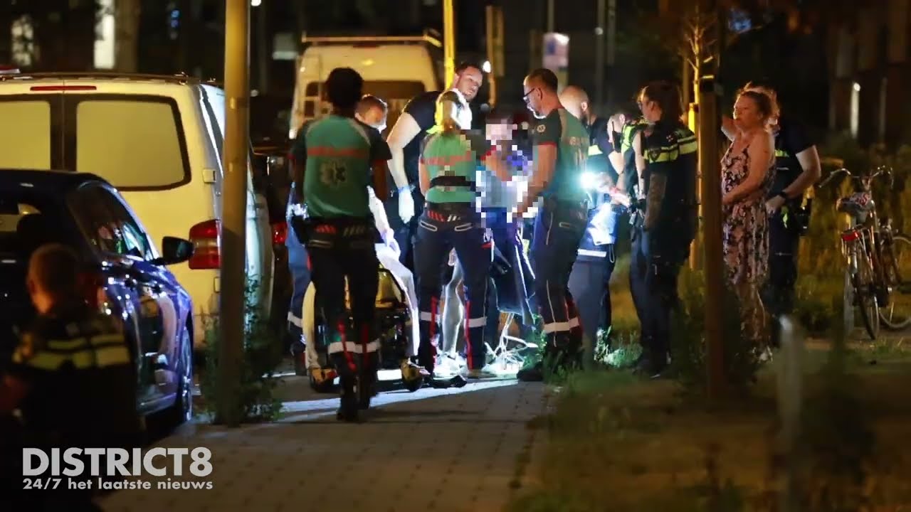 Zwaargewonde man met steekwonden aangetroffen op straat Coevordenstraat Den Haag