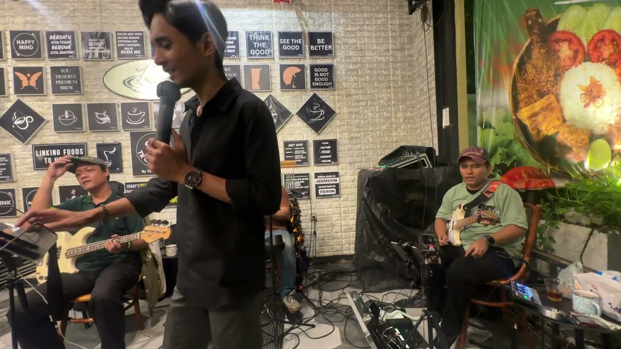 4People gig at Tautan Rasa