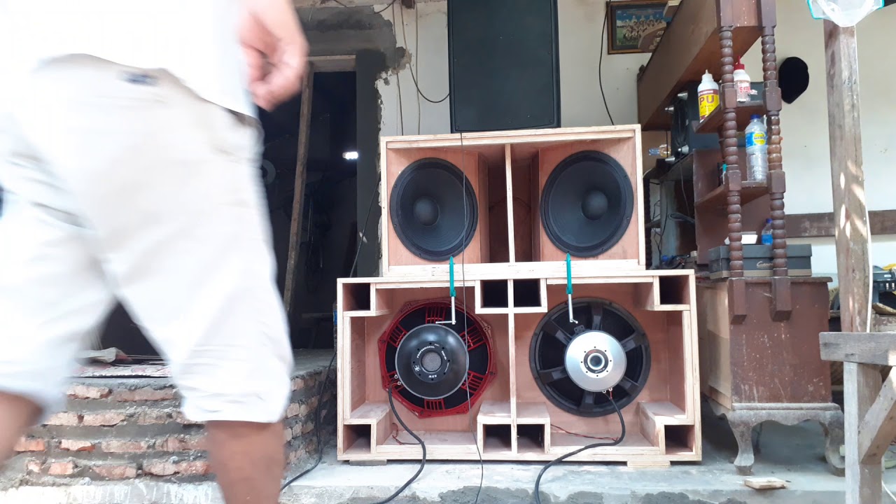 Tes speaker RDW 18LS88 vs Lavoce SAF 184.04
