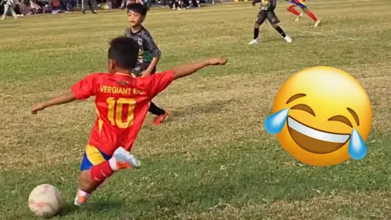 BEST KIDS FOOTBALL VIDEOS 2025 ⚽️🎉 FUNNY FAILS, SKILLS, GOALS & MOMENTS