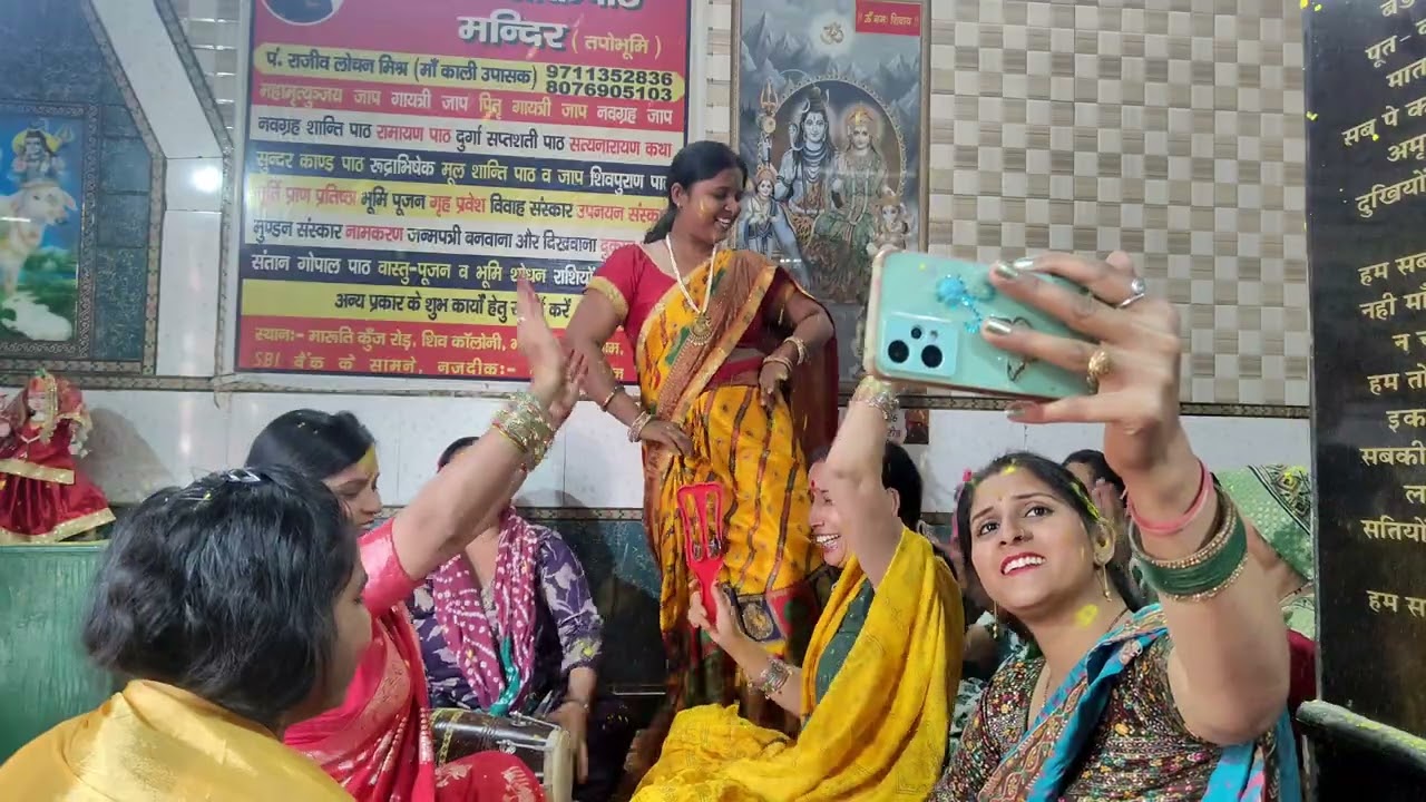 होली पर स्पेशल माता रानी का भजन 🎊🌹 मंदिर में उड़े रे गुलाल मां का रंग केसरिया🙏🌹