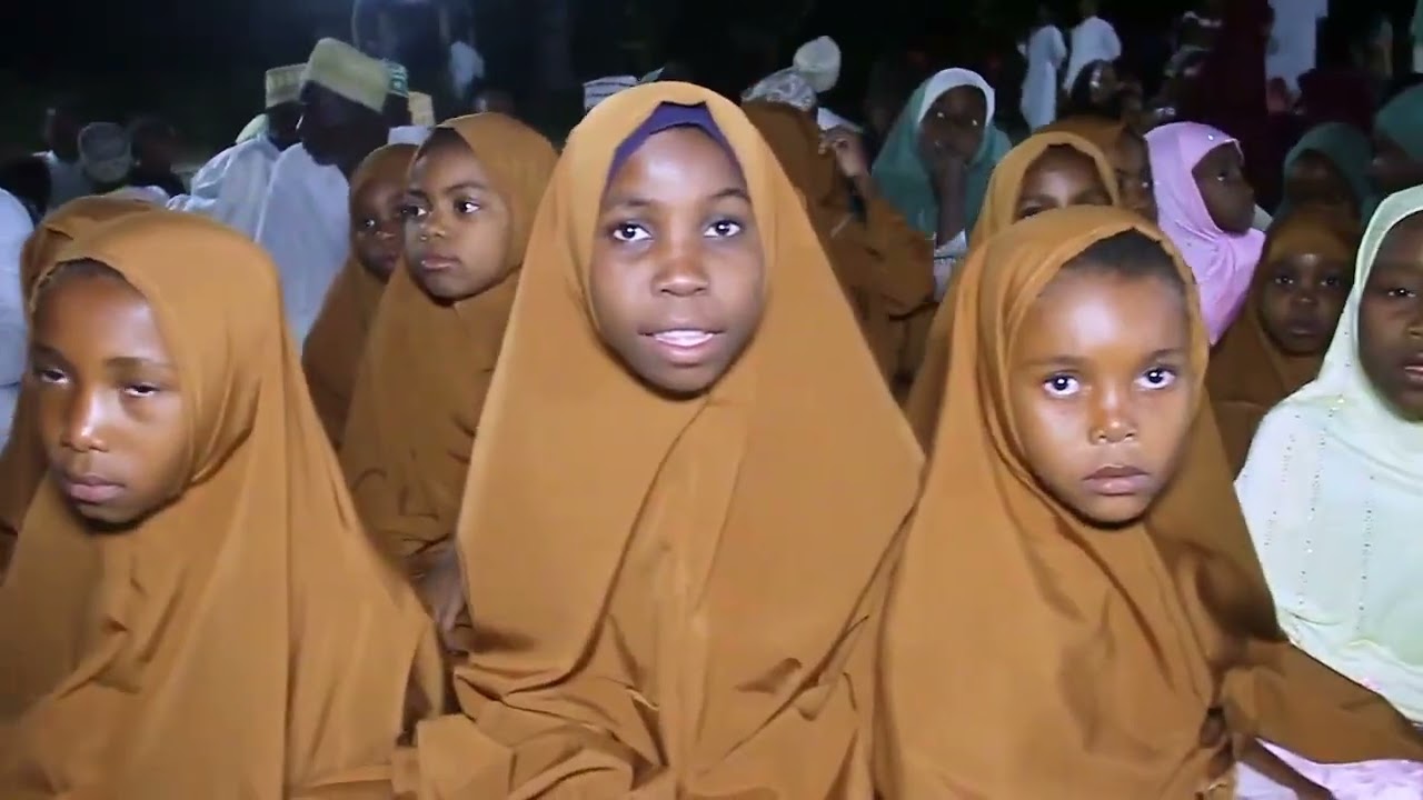Qaswida Aman ya nchi  ust mohd vs maalim khamis bingwa