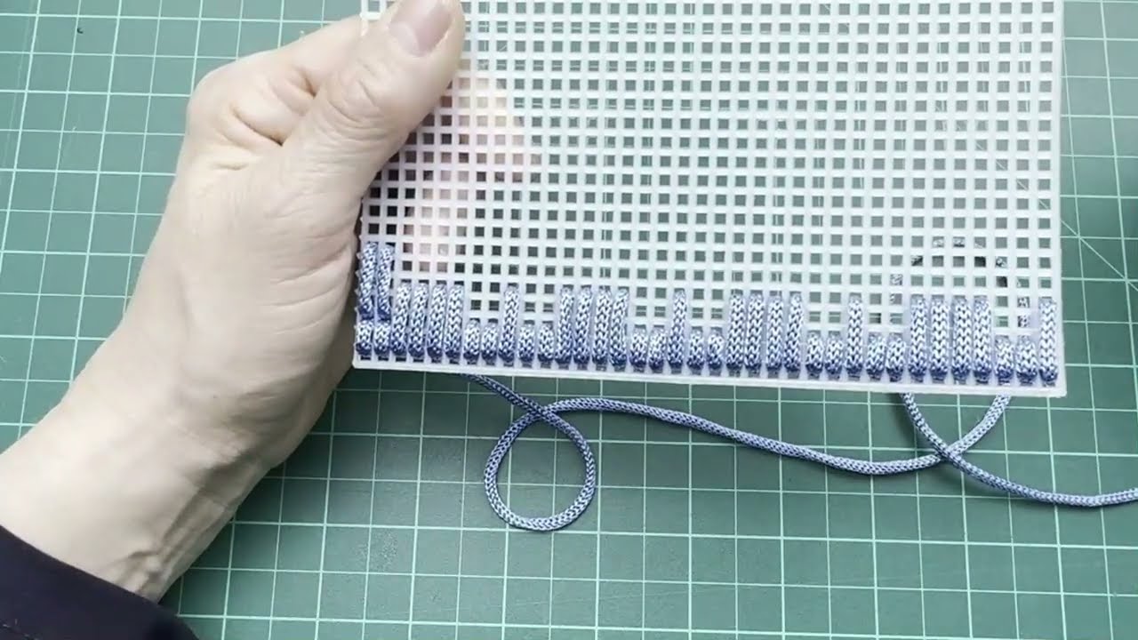 аккуратный стежок, библиотека стежков на пластиковой канве