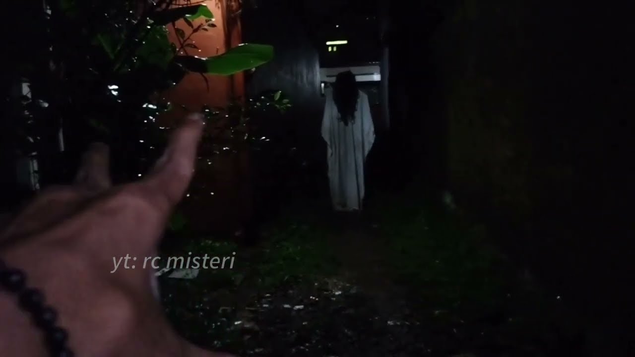 Viral!! Penampakan Kuntilanak di pemukiman bikin geger warga
