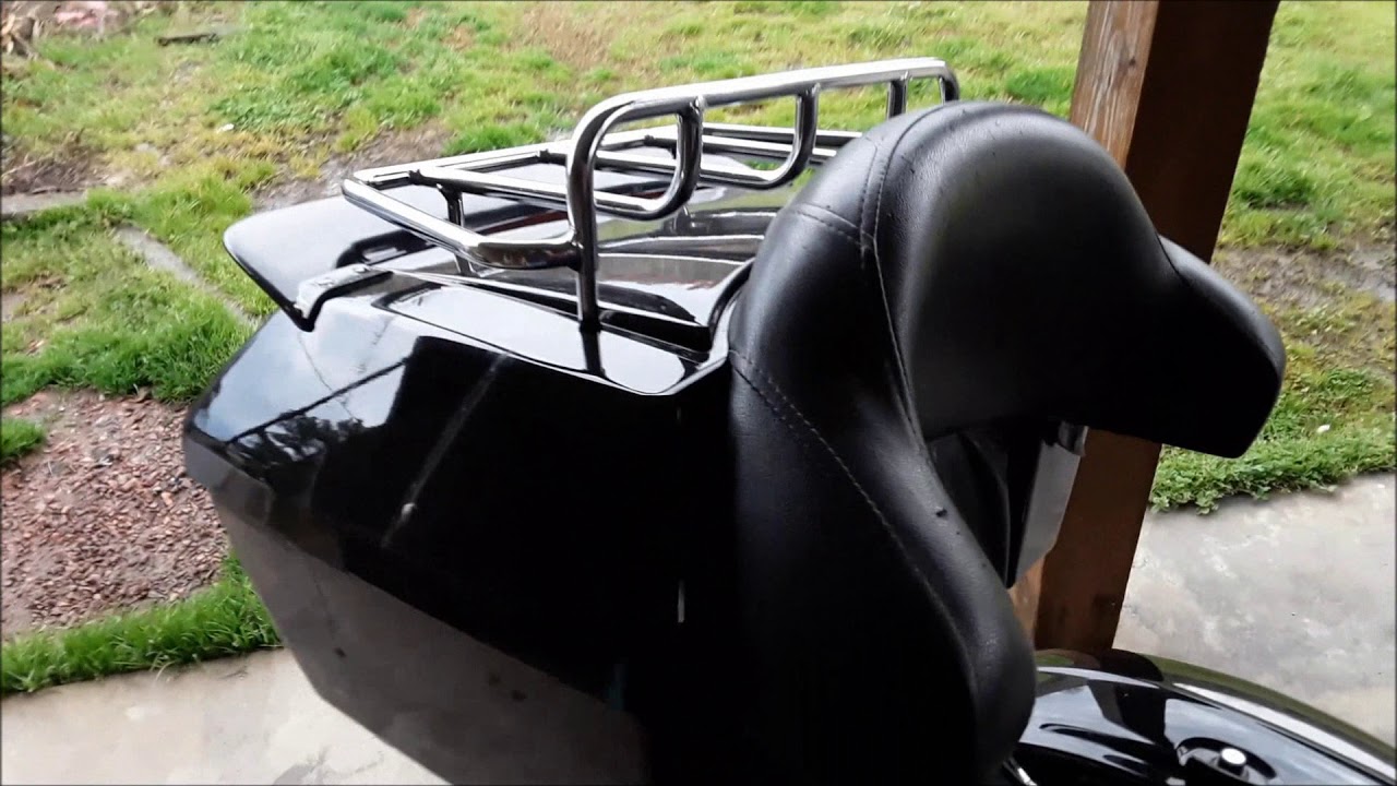 A King Tour pack on a V Star