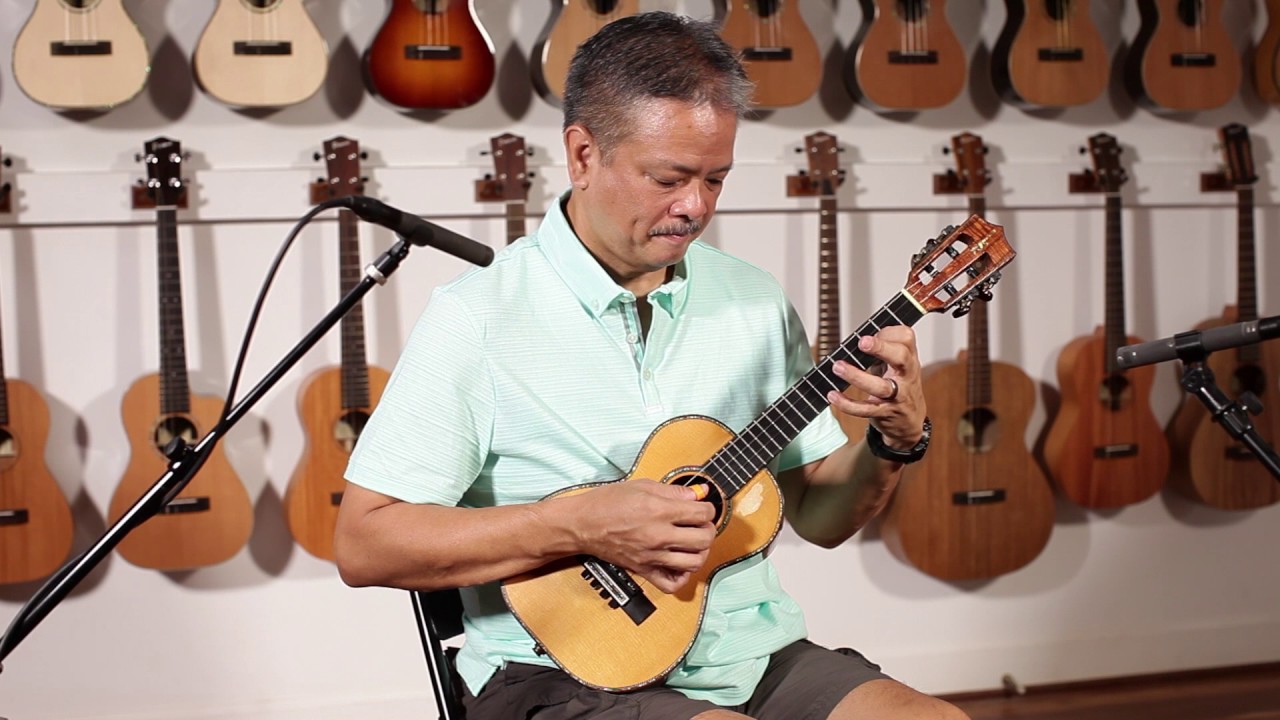 Bryan Tolentino on Kamaka Tenor 