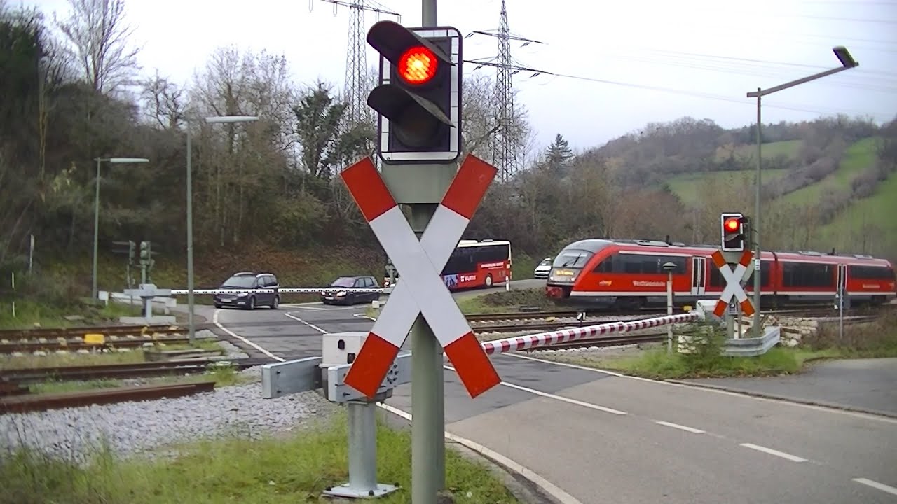 Spoorwegovergang Niederstetten (D) // Railroad crossing // Bahnübergang