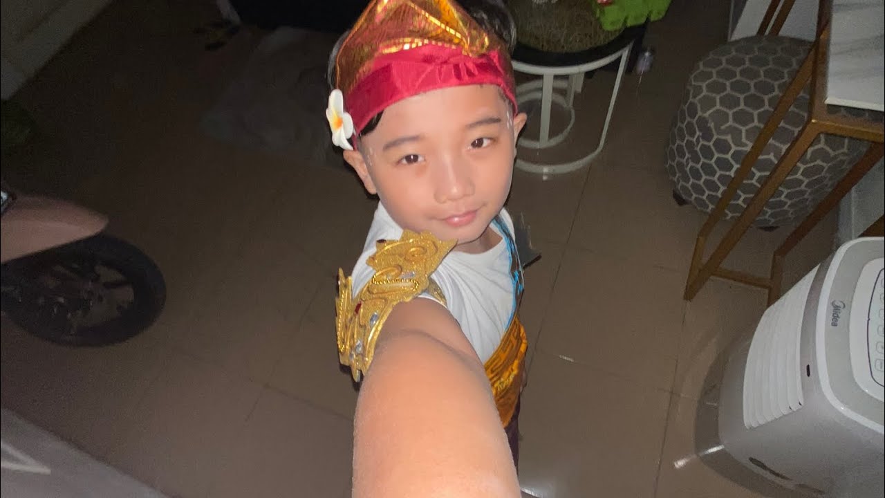 Pakai baju Adat bali | perpisahan sekolah #bajuadatbalianak #bajuadatanak #bajuadat #tutorial #fyp