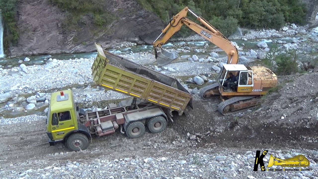 Hanomag 66C Wheel Loader & Truck Mercedes 2628 & Liebherr R932 Excavator Coverage Pipeline