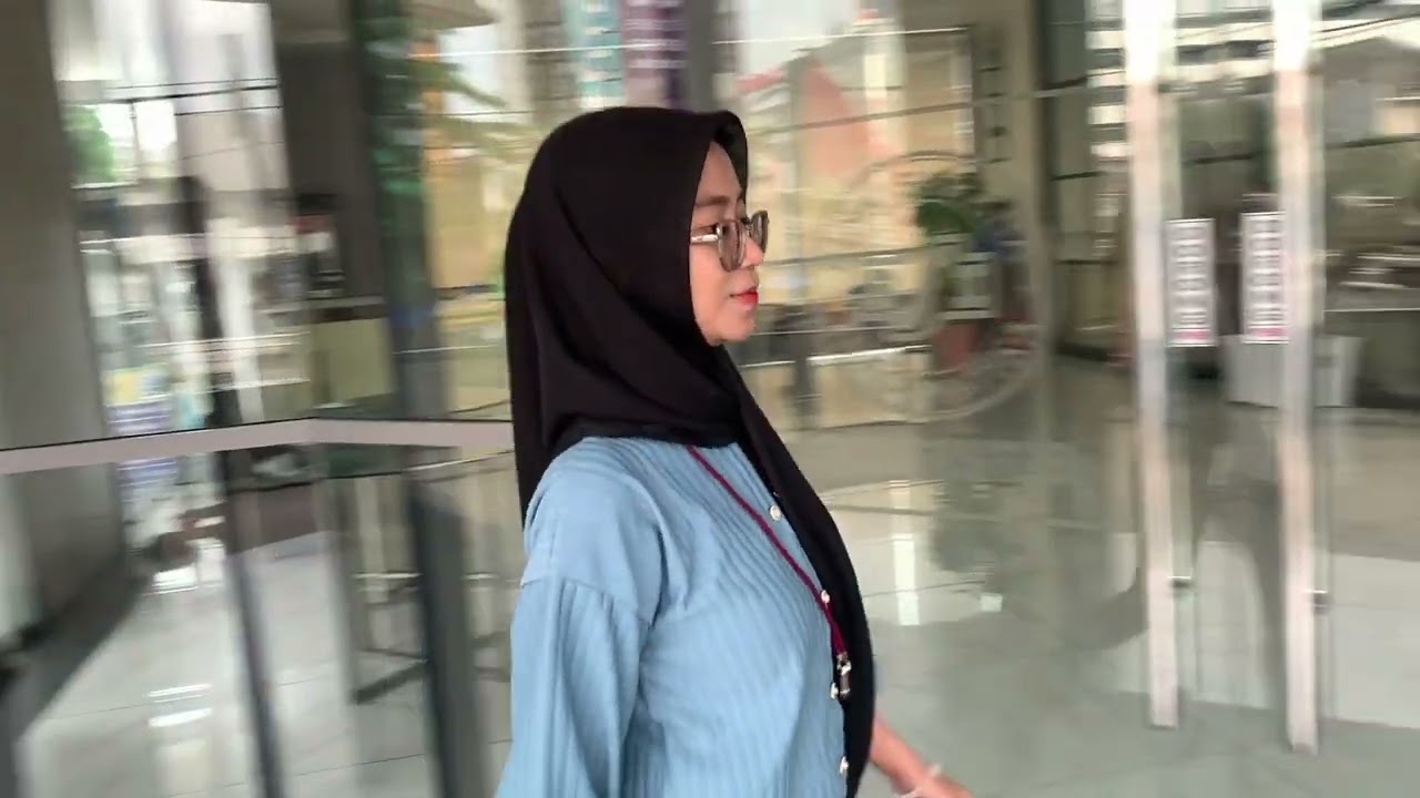 task English project 2 uas : dialogue of sympathy smoking on campus area