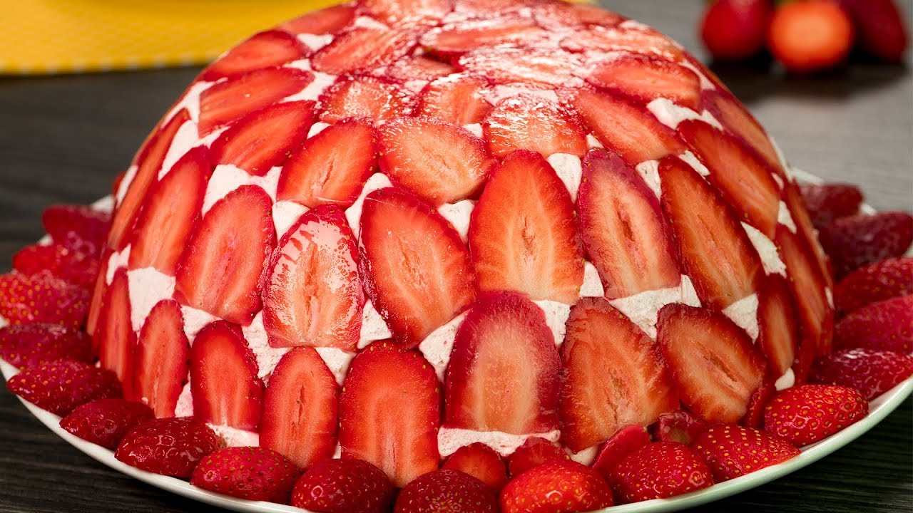 Gâteau à la mousse de fraises ǀ Savoureux.TV