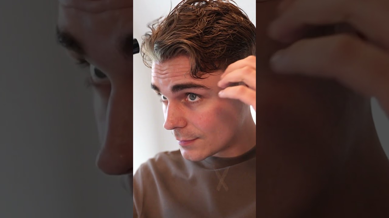 Here's how you should apply the Dapper Dan Signature Style Sea Salt Spray, in 3 simple steps 👇