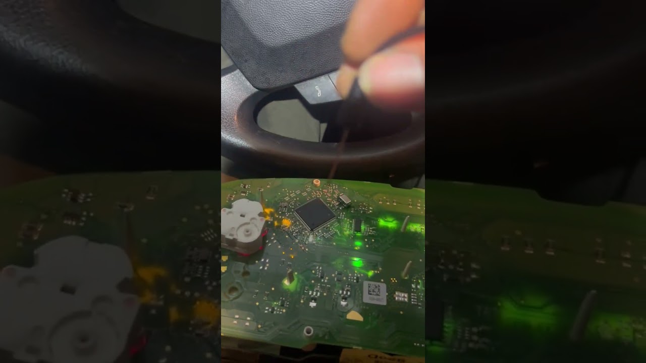 2011 Volkswagen Jetta instrument cluster opened up two motors