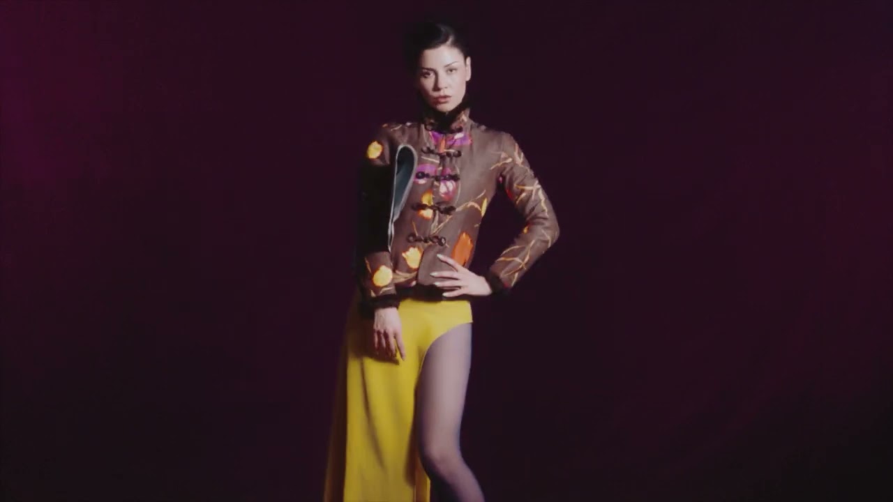MARINA - FINAL BOSS (Visualiser)