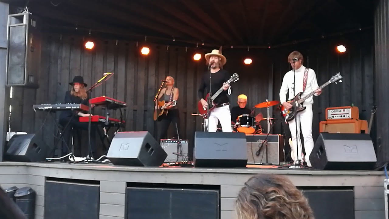 Niclas Frisk's Atomic Wings 'In the dust' på Innergården, Nöjesfabriken Karlstad 2018-07-07
