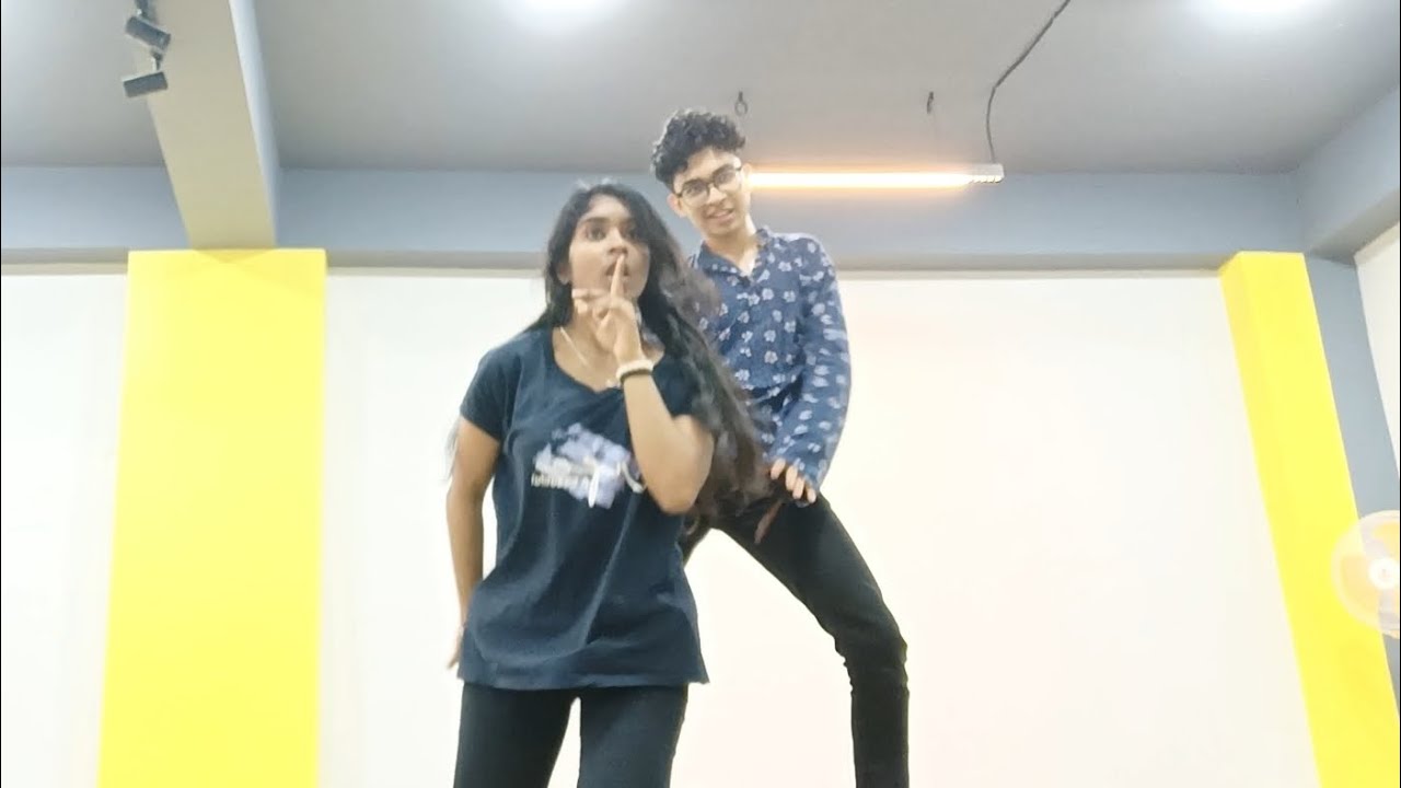 MONEY( Lisa) freestyle dance (Mousam and Anterjeeta) 