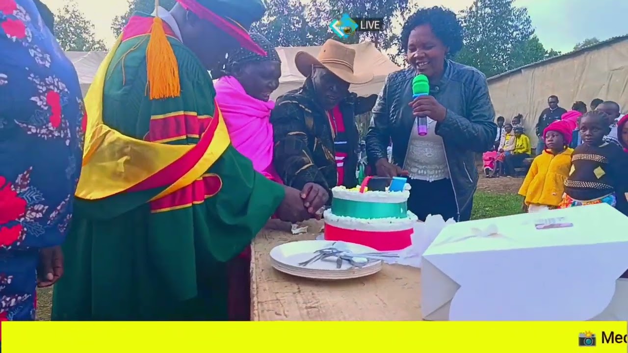 🎓 Sweet Moments: Graduation Cake Cutting Ceremony! 🍰