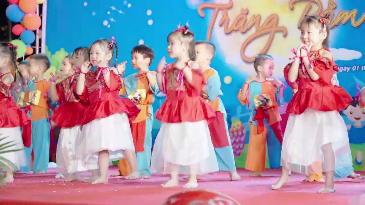 ÔNG TRĂNG MIỆNG CƯỜI - Tit Sunny 4 tuổi