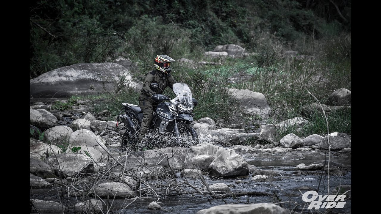 Triumph Tiger 800 XCA & Tiger 800 XRT