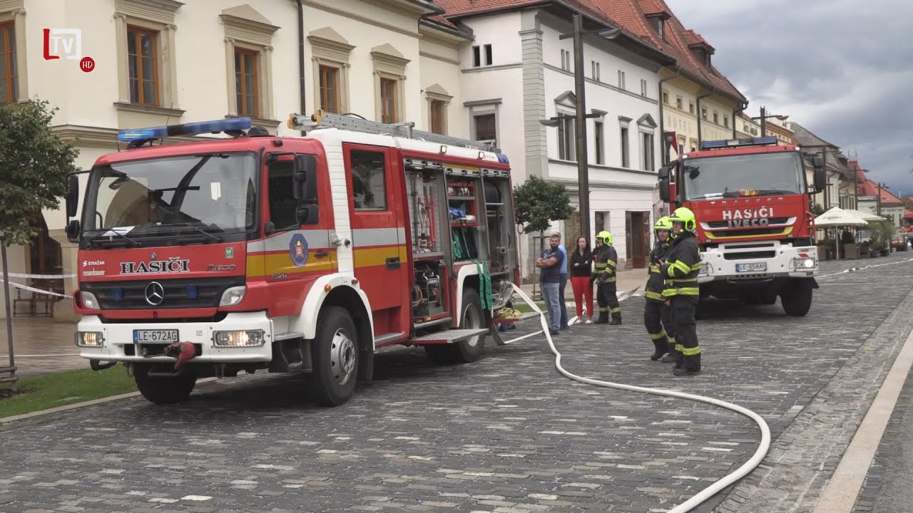 [2/27] Levočským námestím v utorok ráno zneli kvílivé zvuky hasičských sirén (09. 07. 2024)