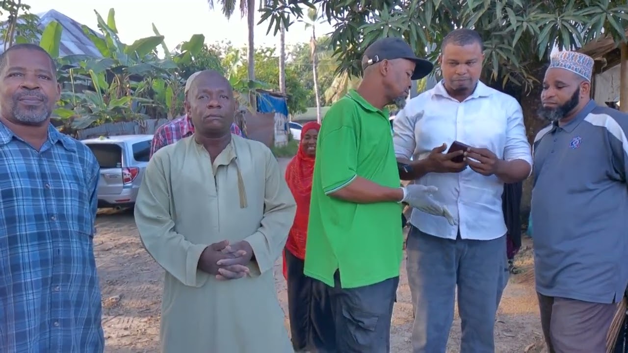 MKURUGENZI BARAZA LA MJI WETE ATAJA WAZIVU WA SOKO LA.KFMBIKAI NAKUTOA RAIKWA WAFANYA.BSHARA