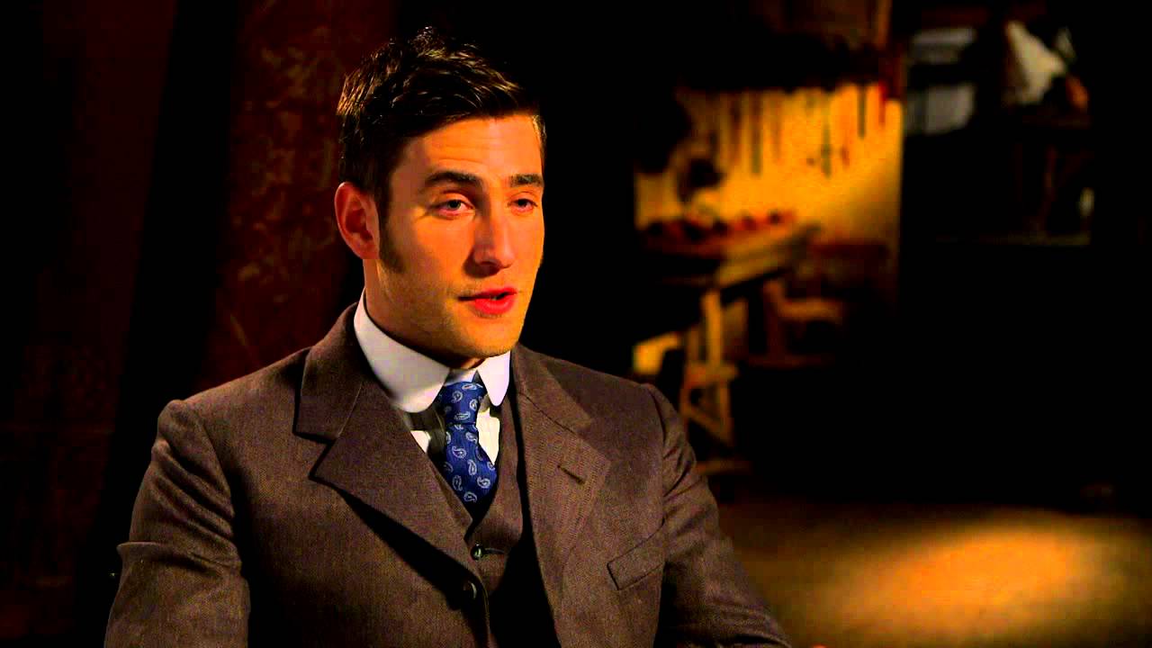 Dracula (NBC): Oliver Jackson-Cohen 