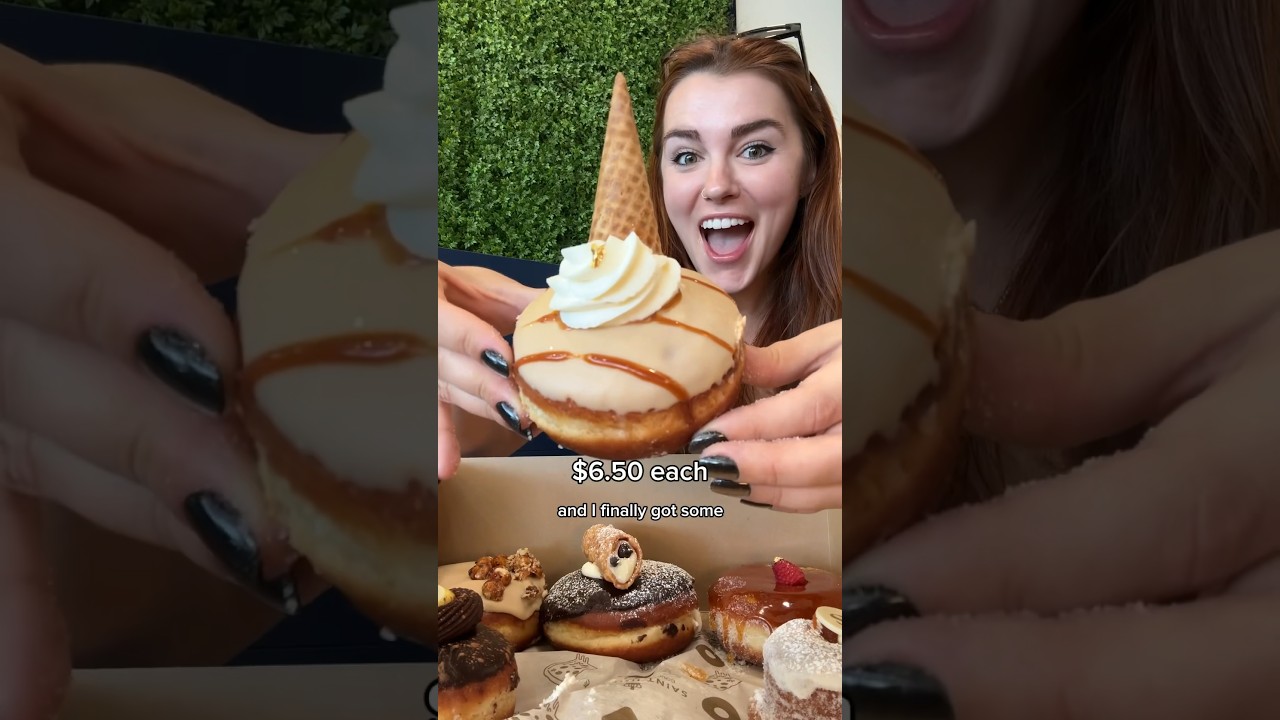 Finally trying the most famous donuts in Las Vegas! #foodie #lasvegas #donuts #eating #dessert