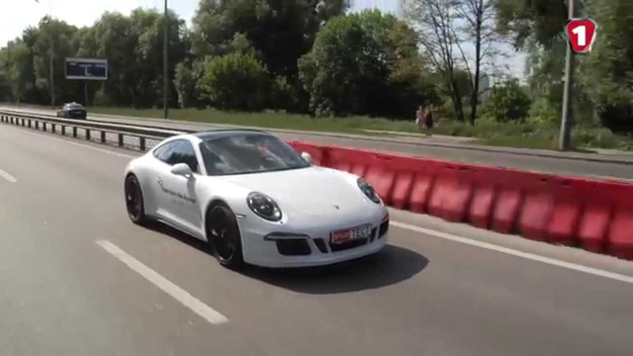 Обзор спорткар Porsche 911 Carrera 4 GTS