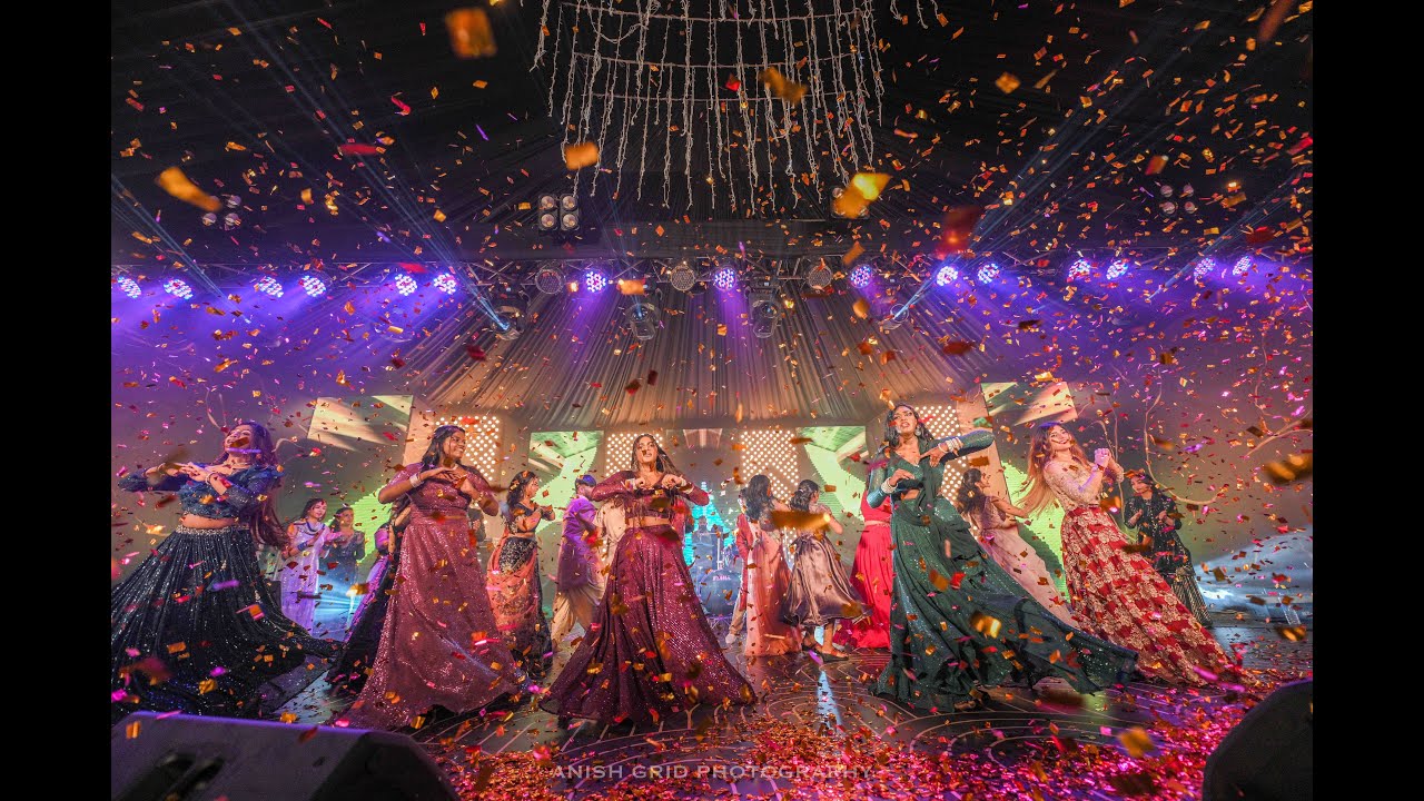 Family  Dance Performance | Bride Squad  at  #SHOLAY22 - SANGEET LAYANA & SHISHIOR  #ANISH GRID