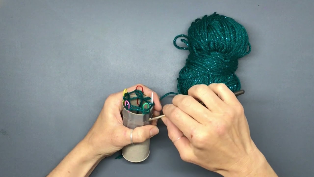 Stricken mit der selbstgebauten Strickliesl